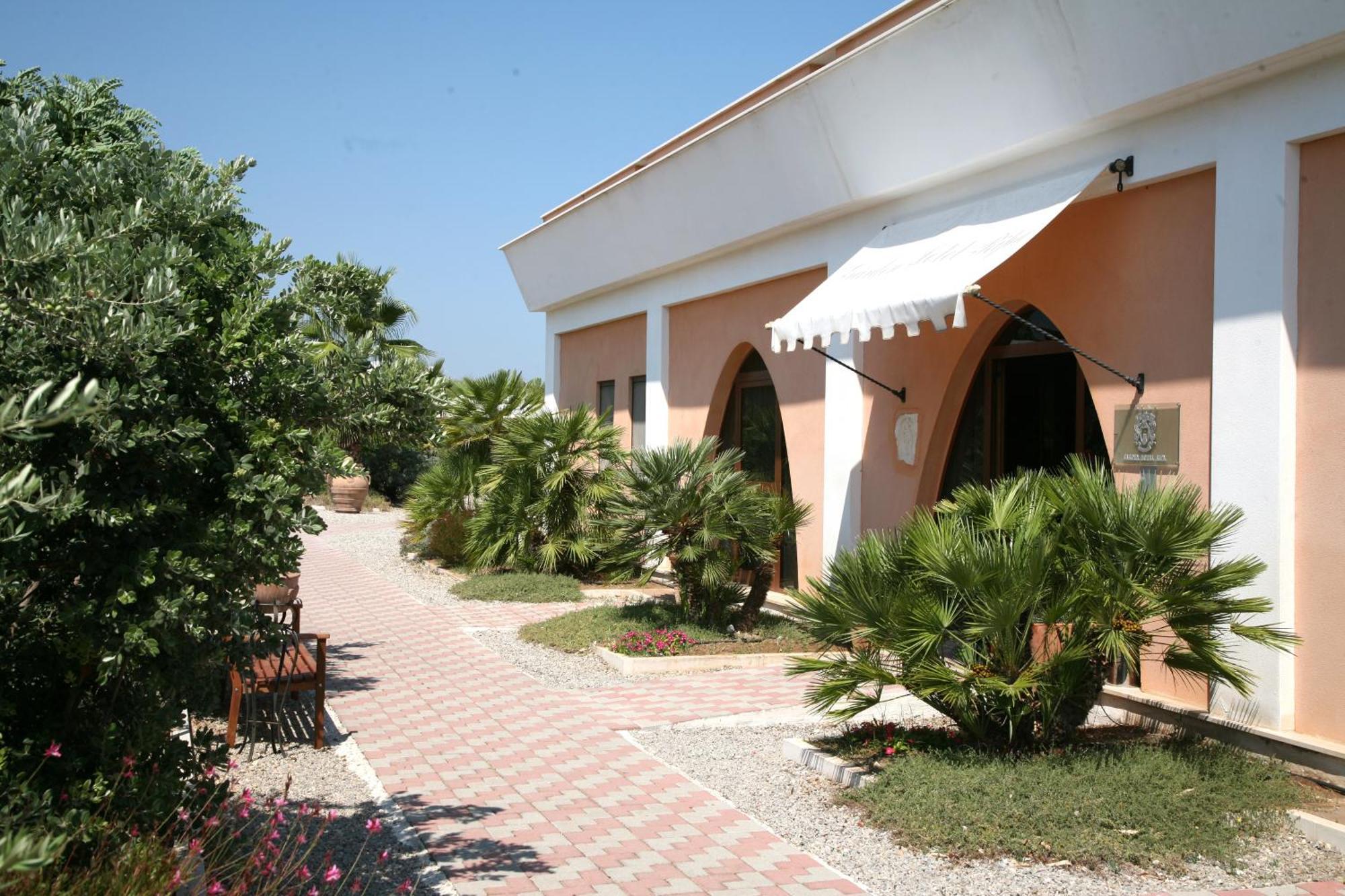 Garden Hotel Ripa Vieste Exteriör bild