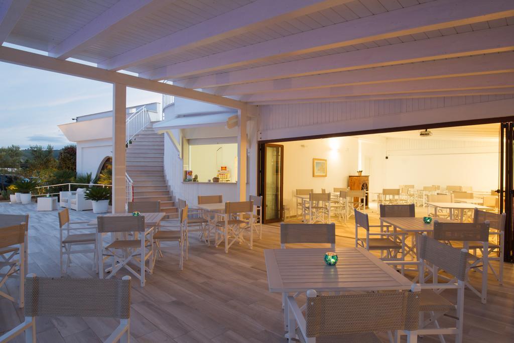 Garden Hotel Ripa Vieste Exteriör bild