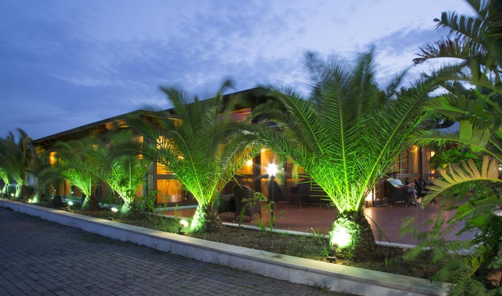 Garden Hotel Ripa Vieste Exteriör bild